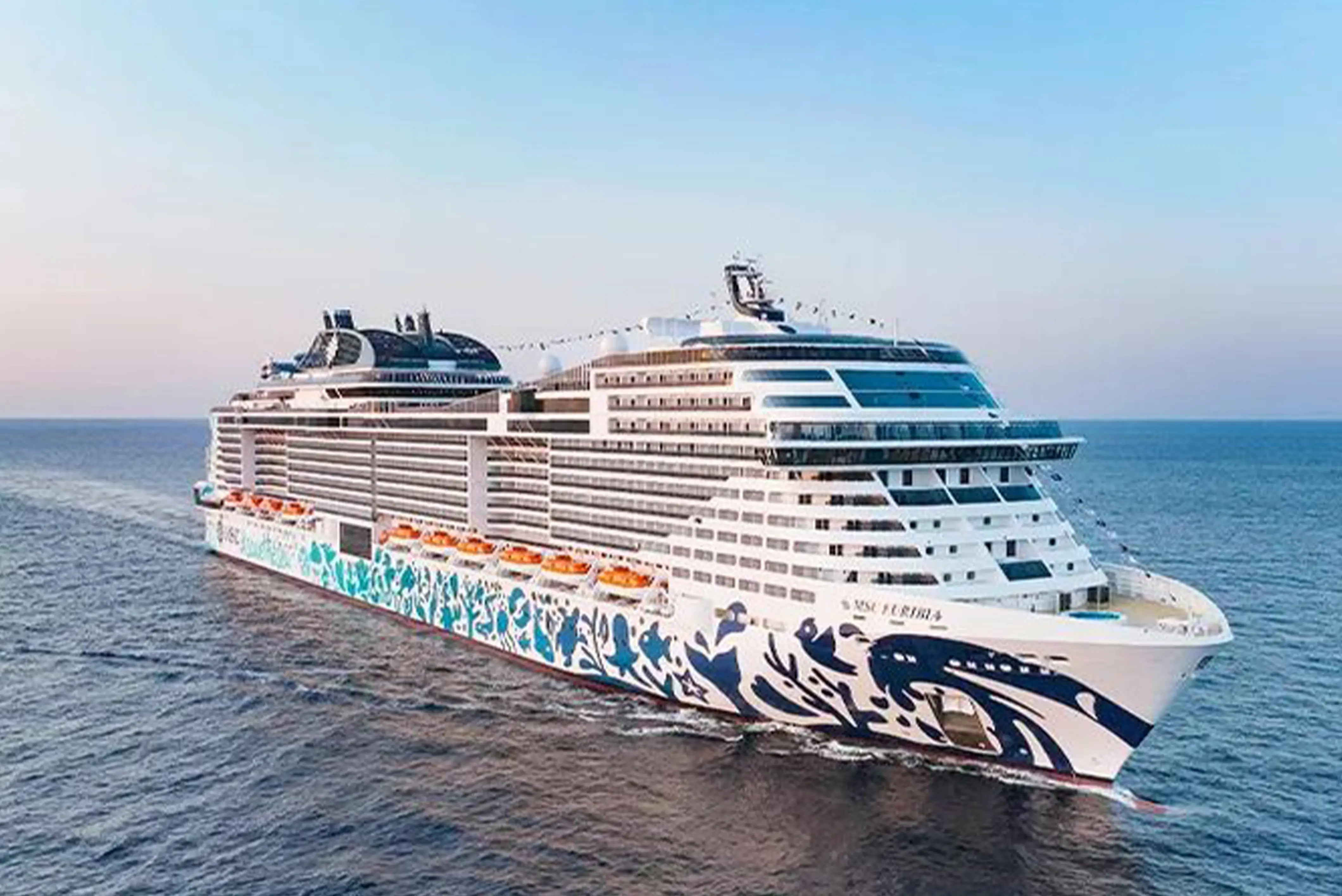 Dubai & Abu Dhabi Arabian Cruise ship